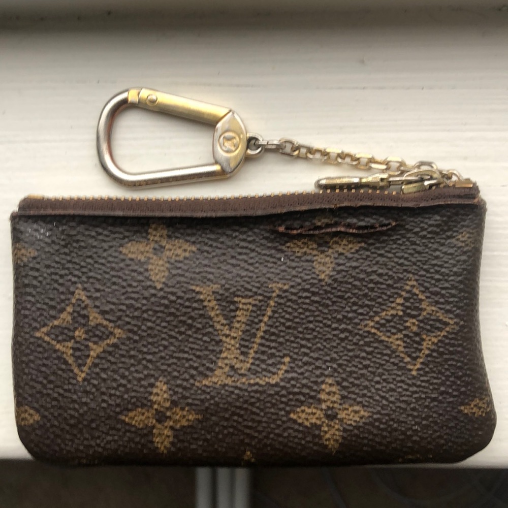 Louis Vuitton AUTHENTIC card holder key chain